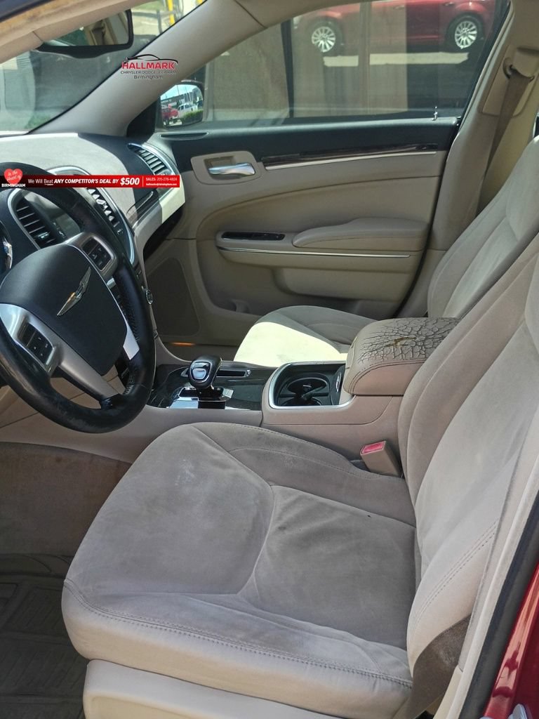 Used 2012 Chrysler 300 RWD image 15