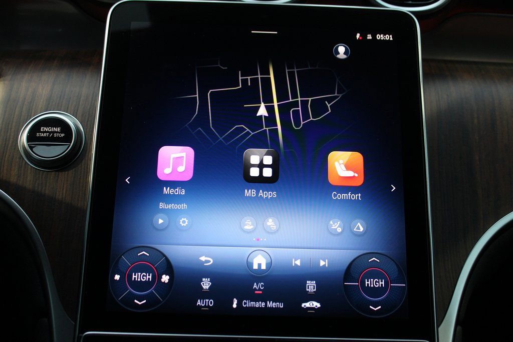 Used 2025 Mercedes-Benz GLC 350e 4MATIC image 21