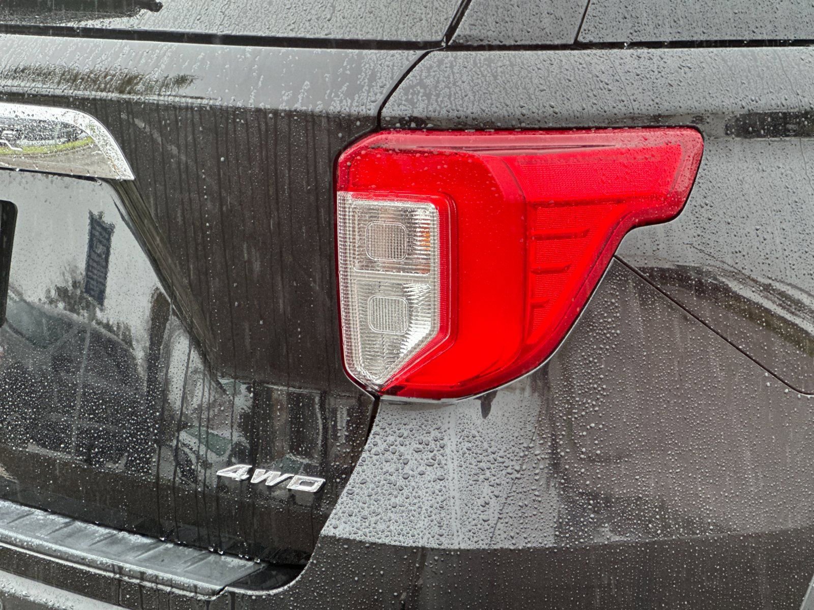 Used 2024 Ford Explorer XLT w/ Equipment Group 202A image 35