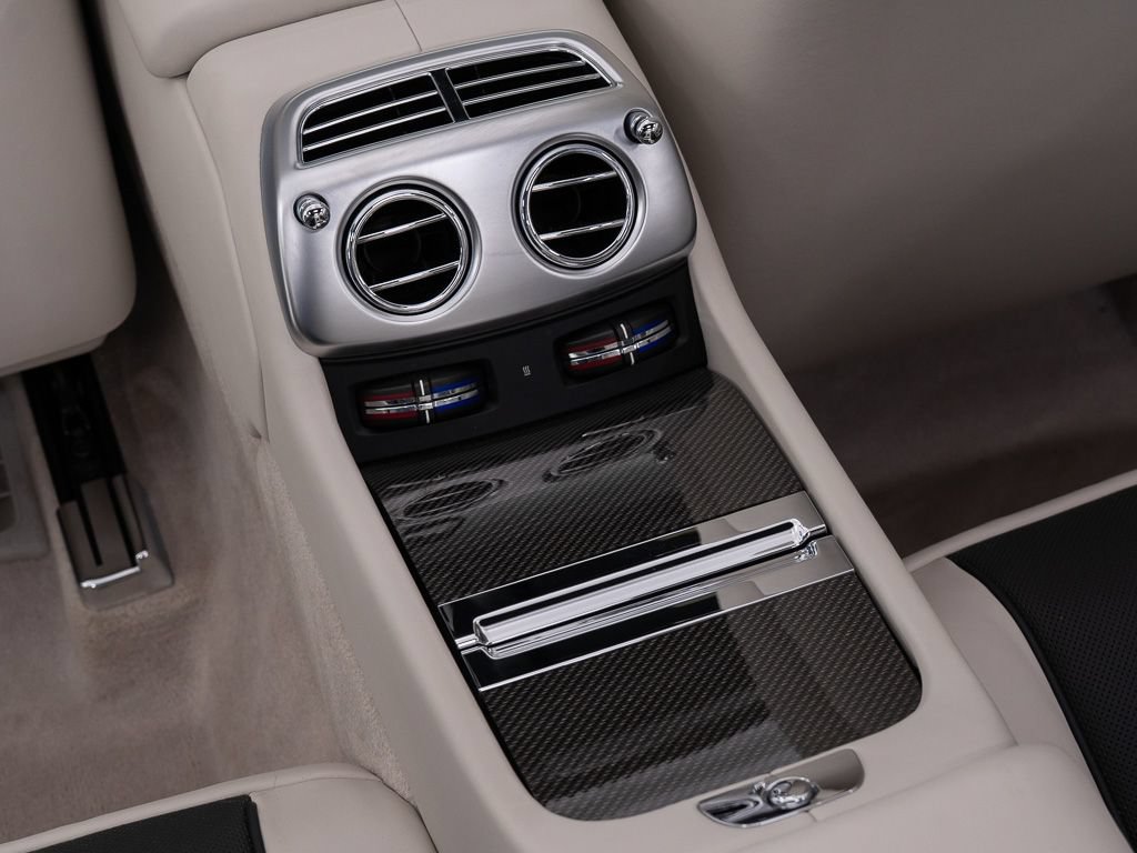 Certified 2018 Rolls-Royce Dawn RWD image 31