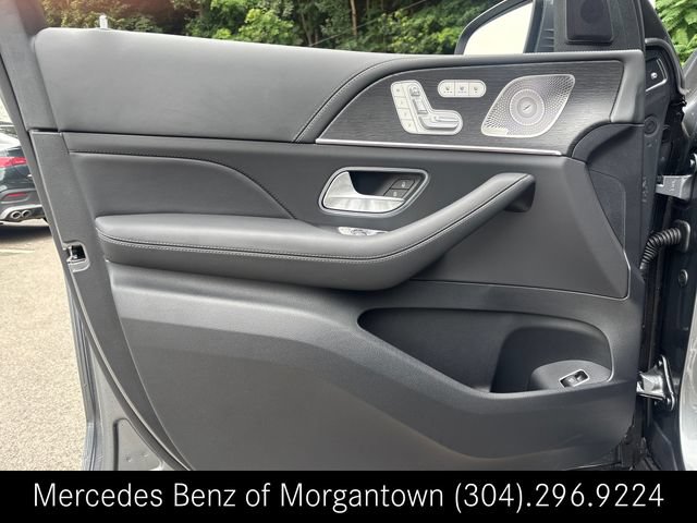 New 2025 Mercedes-Benz GLS 63 AMG 4MATIC image 11