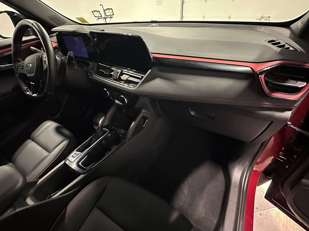 Used 2025 Chevrolet TrailBlazer RS w/ Driver Confidence Package AWD/4WD image 27