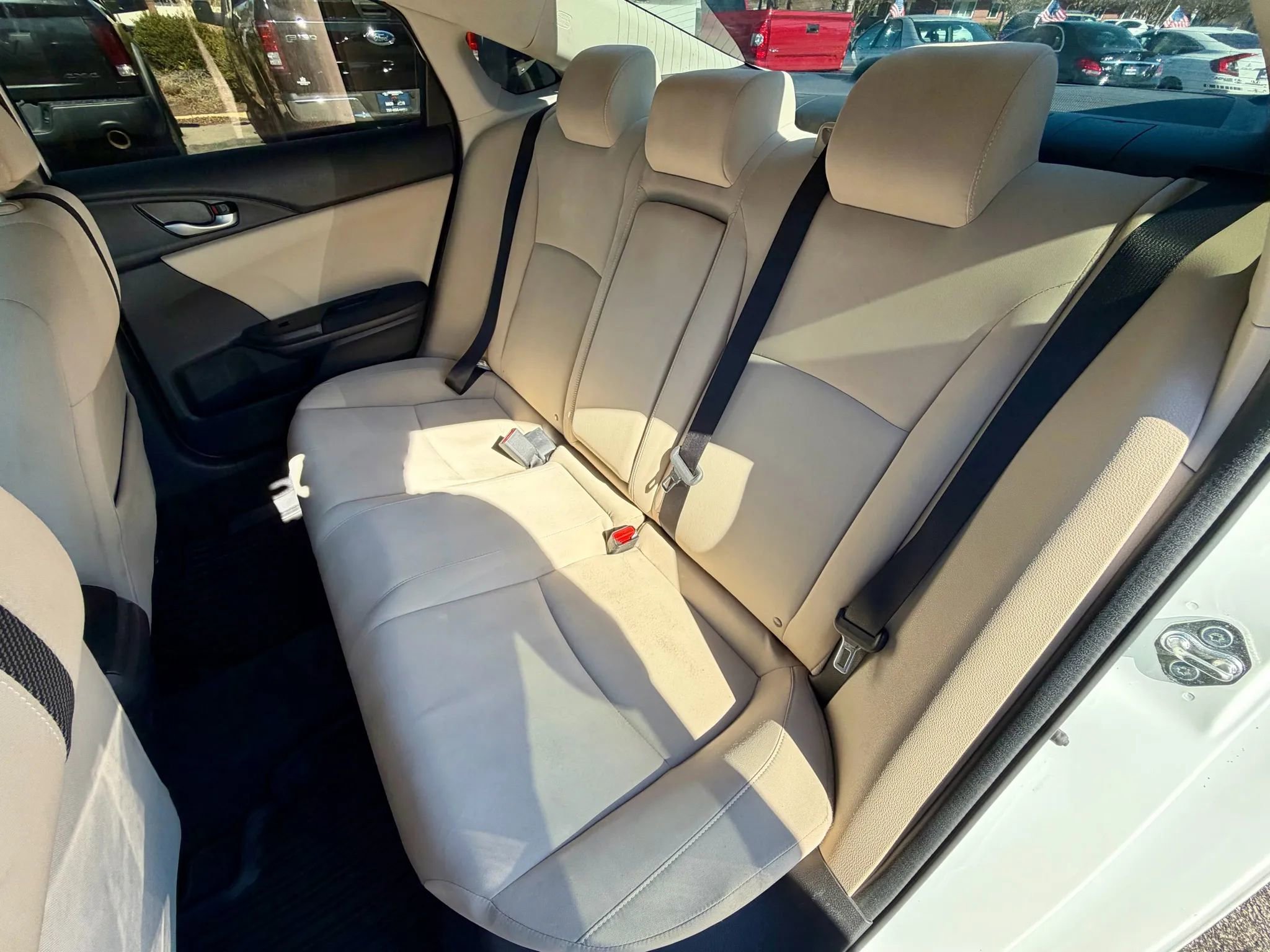 Used 2018 Honda Civic EX image 9