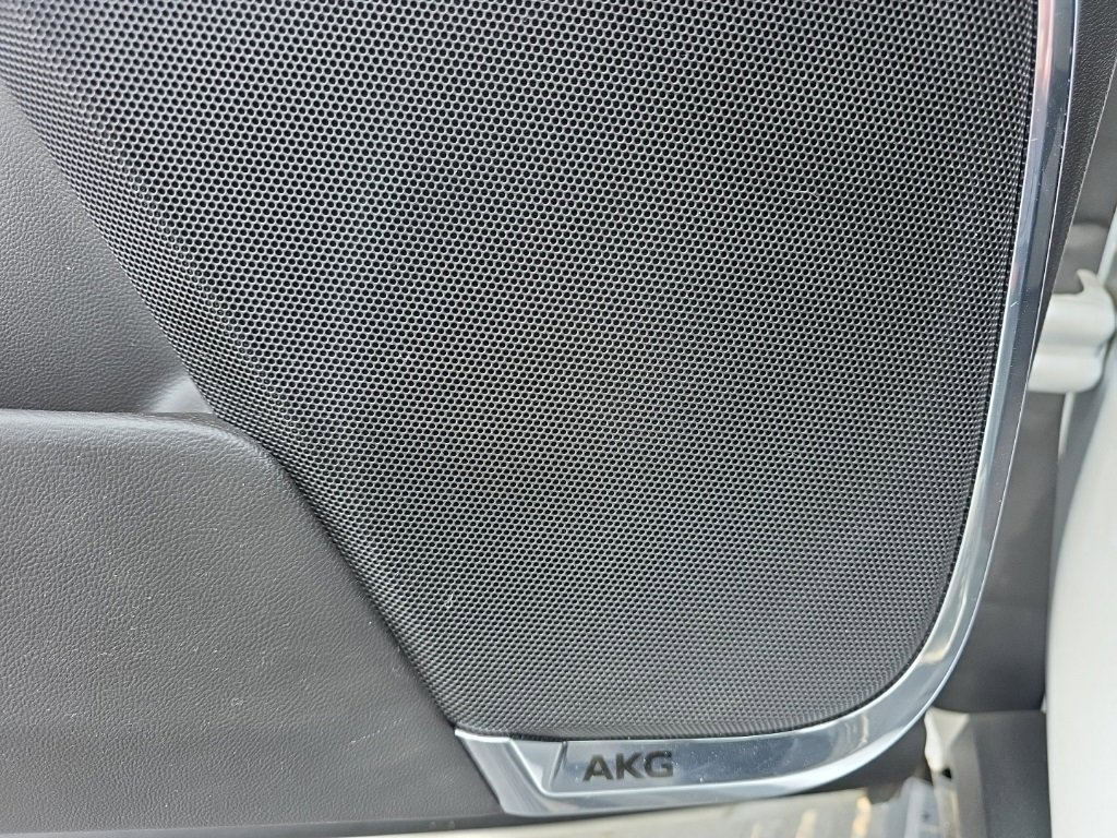 Used 2025 Cadillac Escalade V image 18