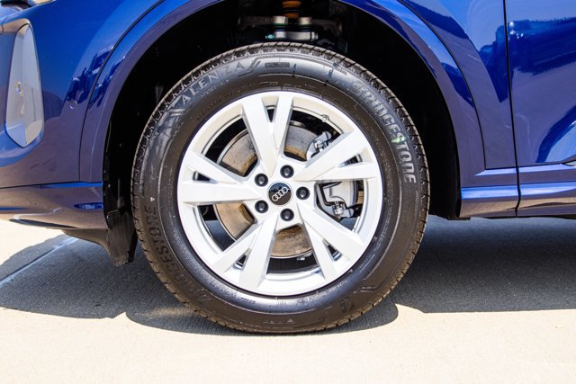 New 2026 Audi Q5 Premium AWD/4WD image 9