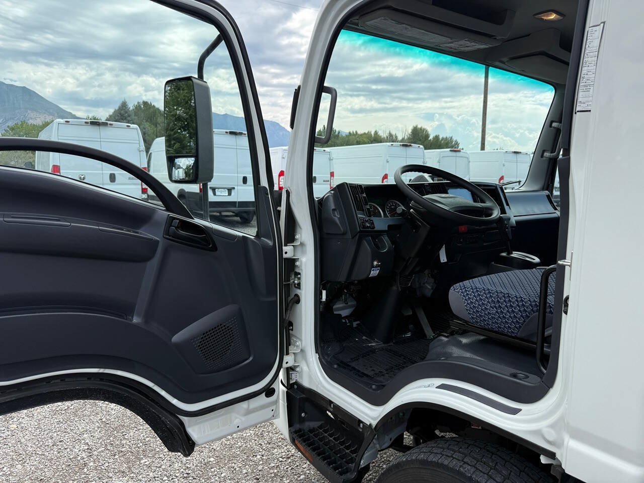 Used 2024 Chevrolet Low Cab Forward 5500HD RWD image 22