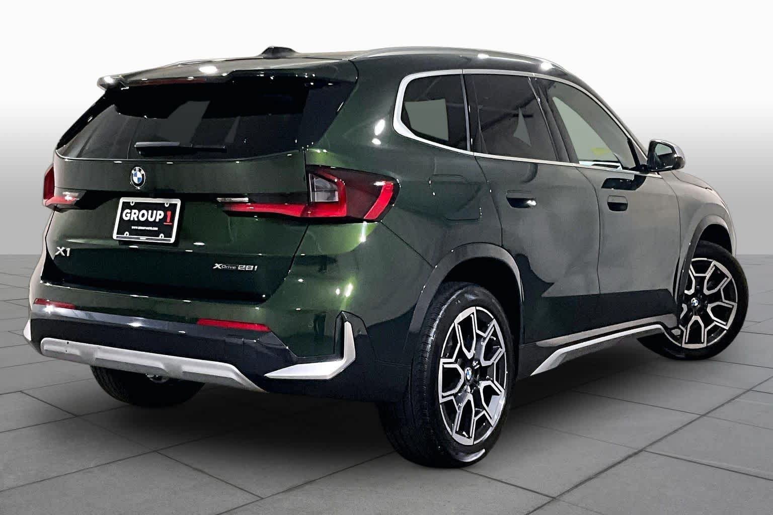 Used 2023 BMW X1 xDrive28i w/ Premium Package AWD/4WD image 12