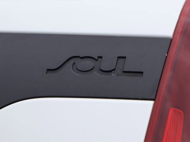 Used 2021 Kia Soul EX image 19