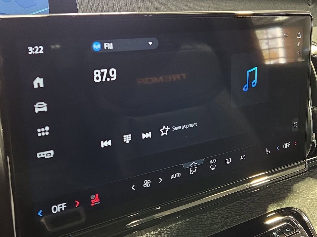 Used 2025 Ford Expedition Tremor AWD/4WD image 21