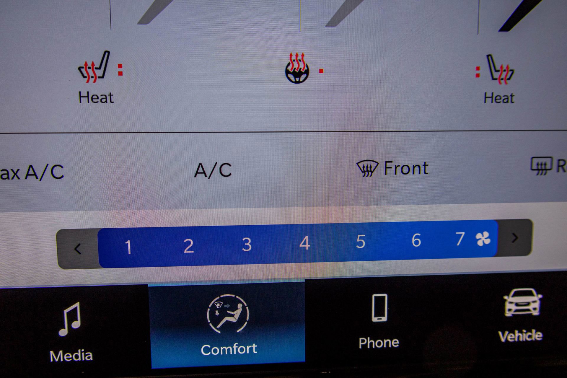 New 2026 Chrysler Pacifica Select AWD/4WD image 7