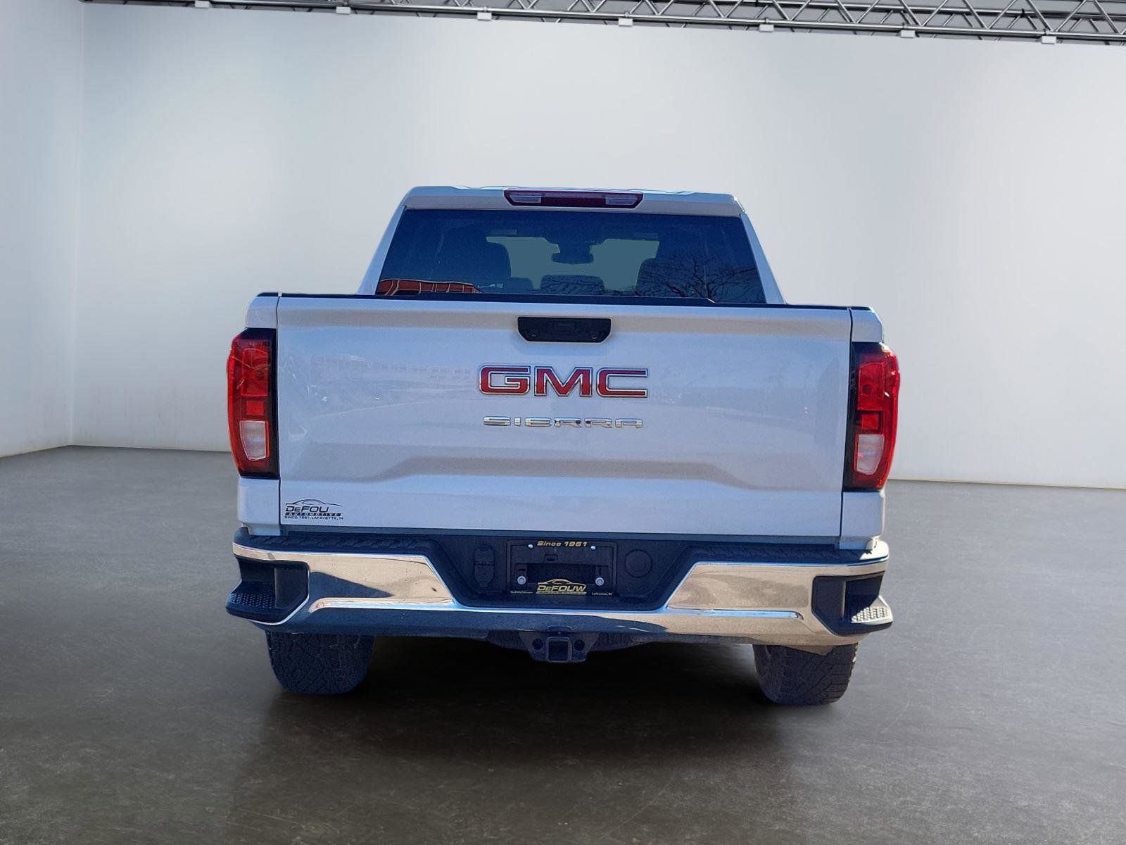 Used 2024 GMC Sierra 1500 Pro w/ Pro Value Package image 4