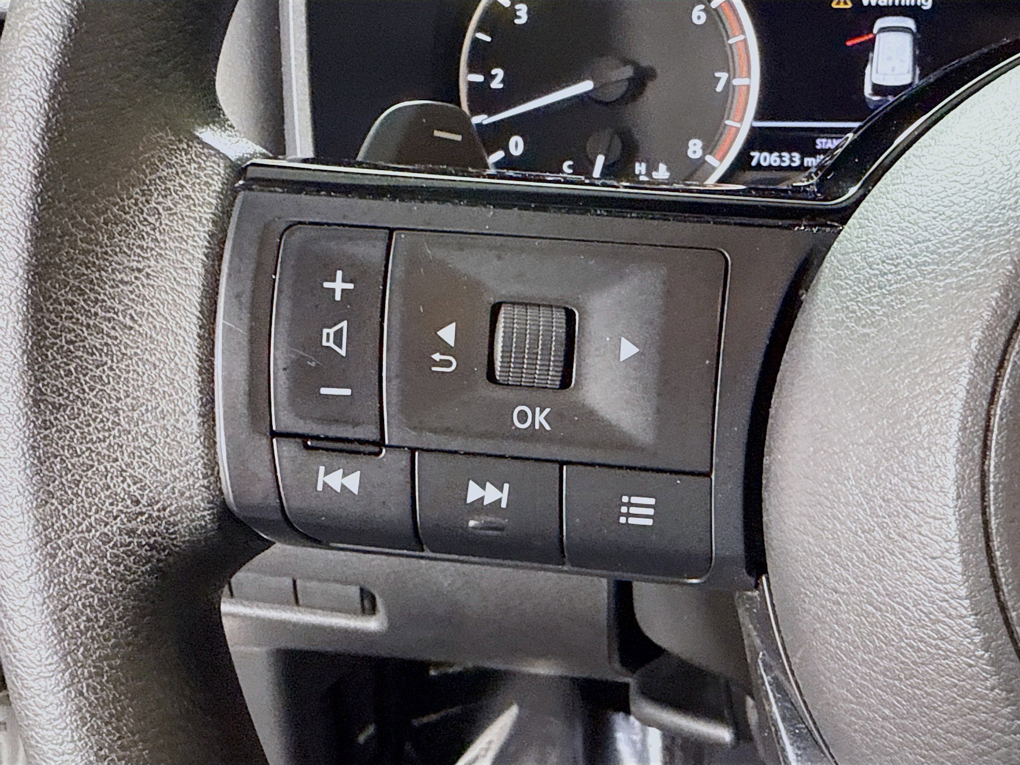 Used 2021 Nissan Rogue SV FWD image 14