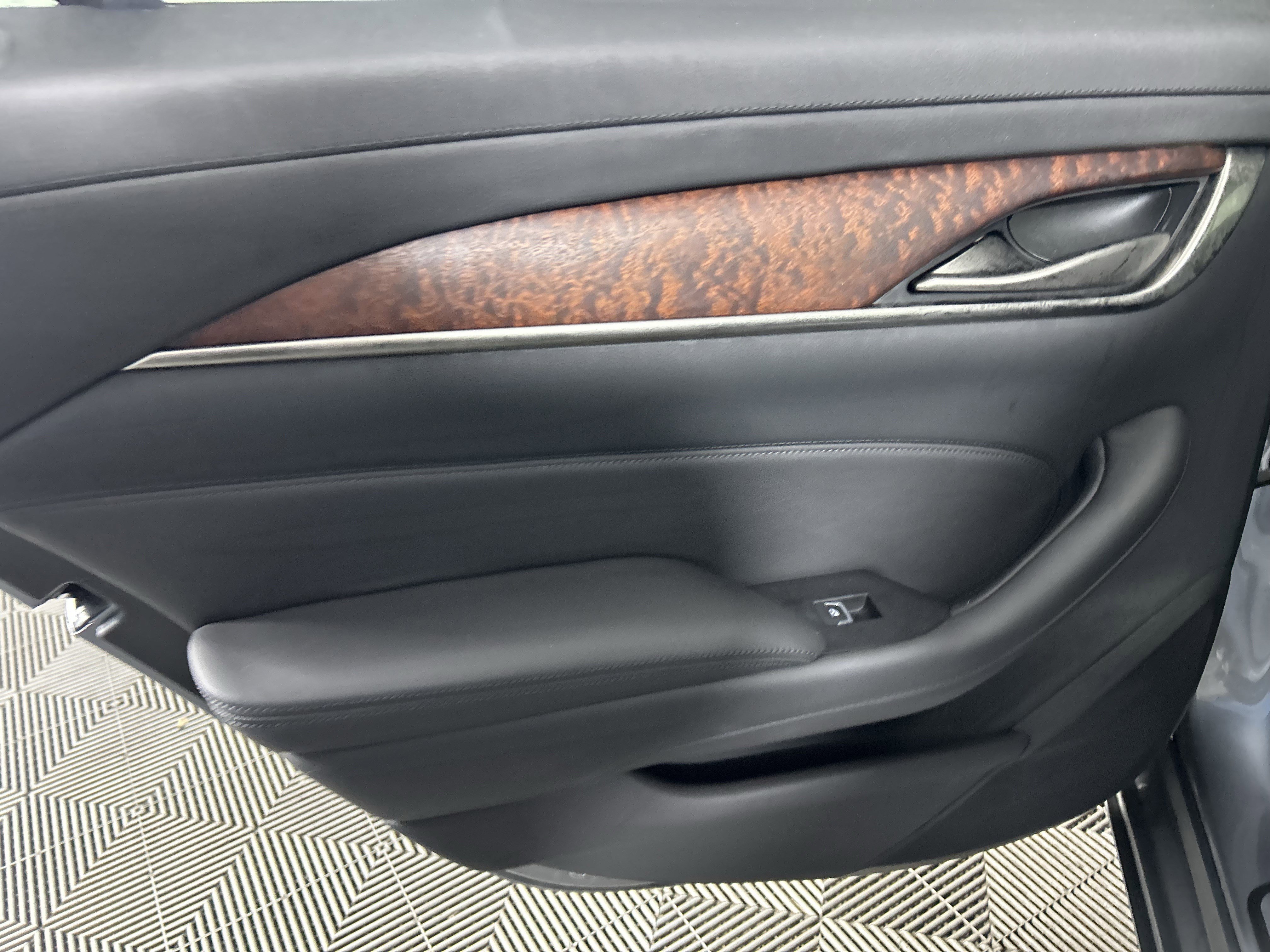 Used 2019 Cadillac CTS Luxury image 34