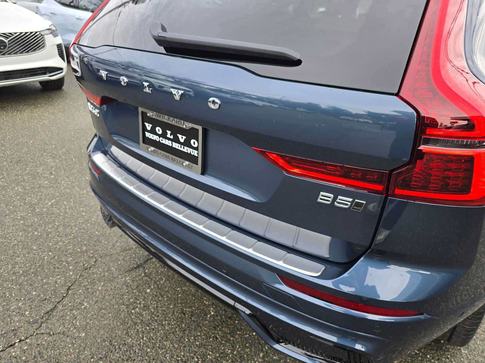 New 2026 Volvo XC60 B5 Ultra w/ Protection Package Premier AWD/4WD image 15