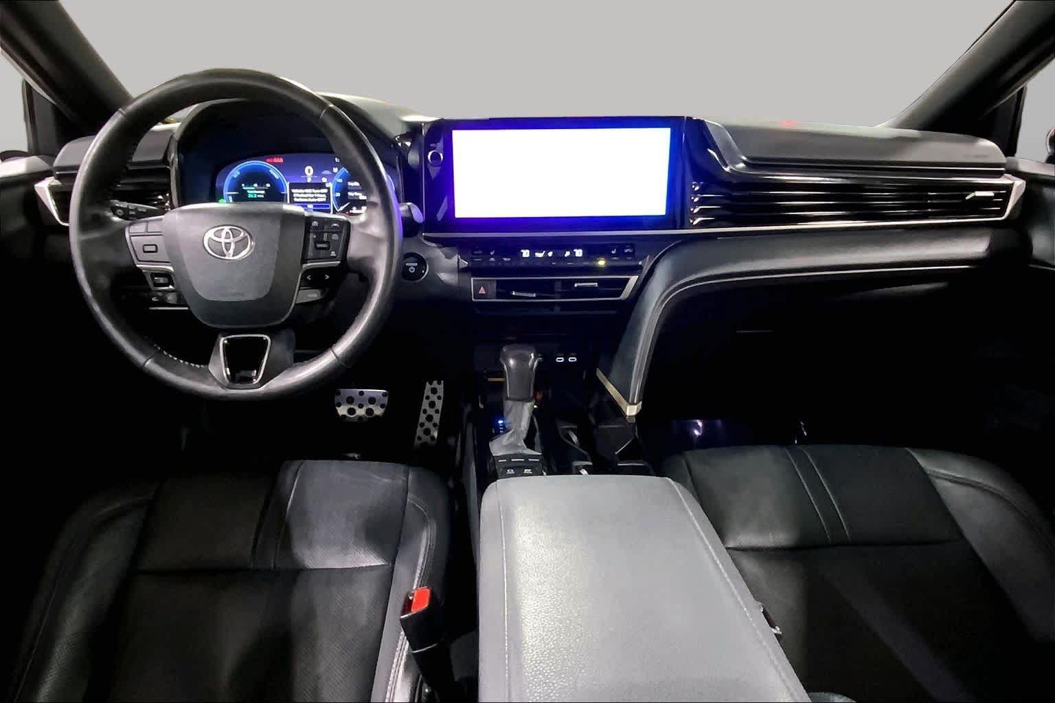 Used 2025 Toyota Camry XSE AWD/4WD image 16