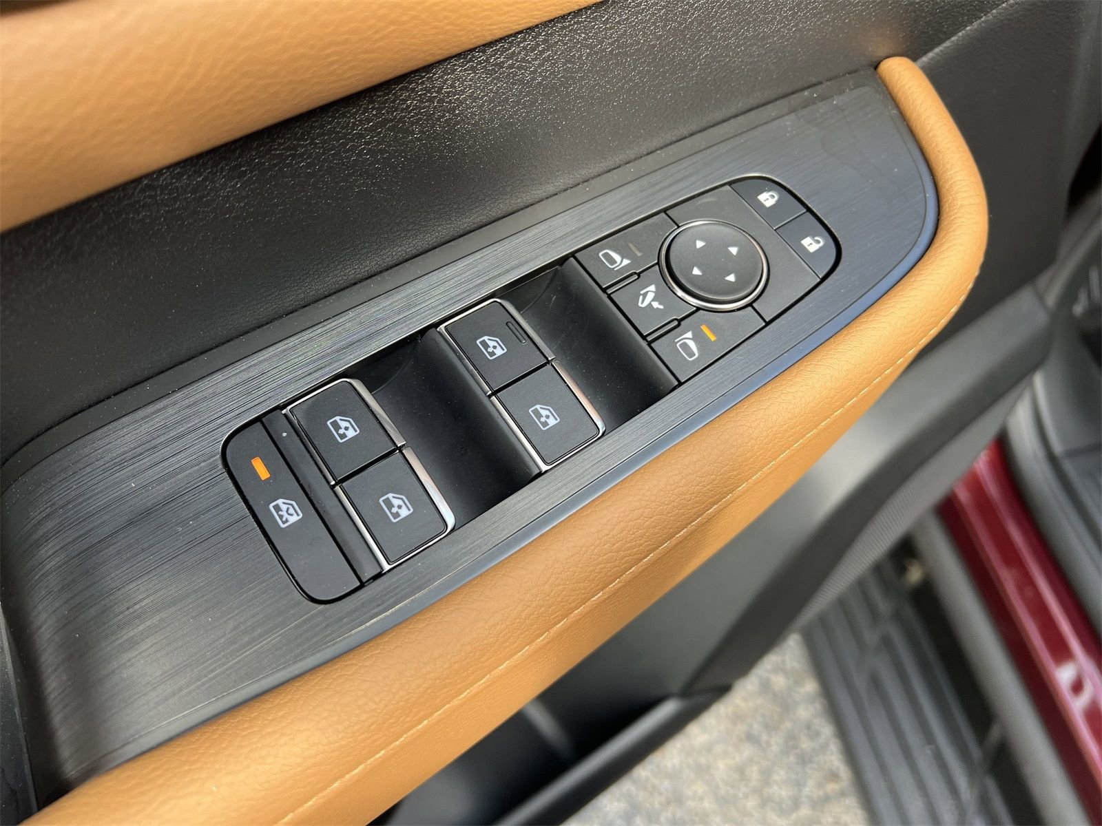 New 2025 Nissan Armada SL w/ Captain's Chari Seat Package image 18