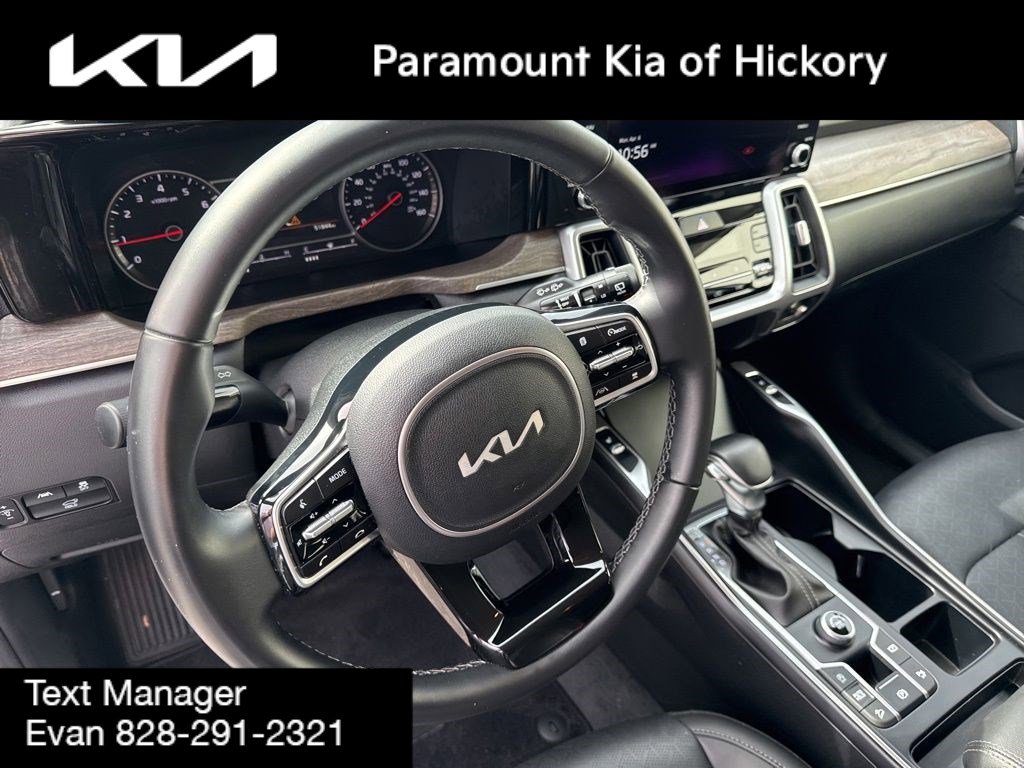 Used 2022 Kia Sorento EX image 24