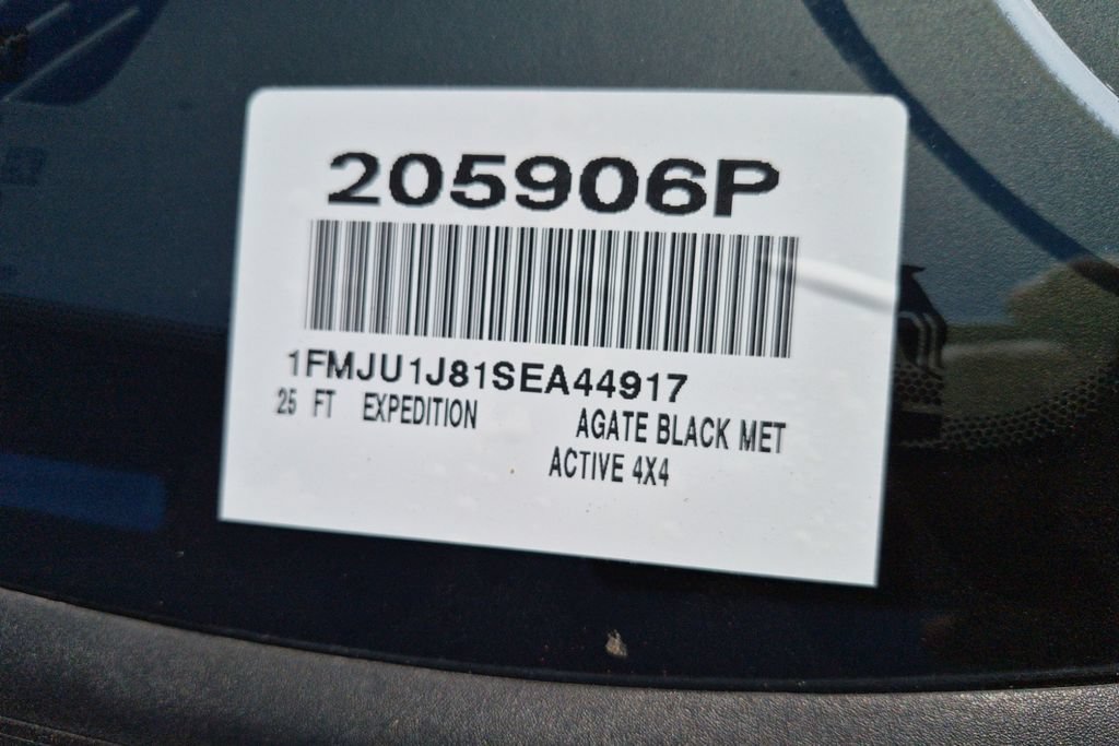 Used 2025 Ford Expedition Active AWD/4WD image 19