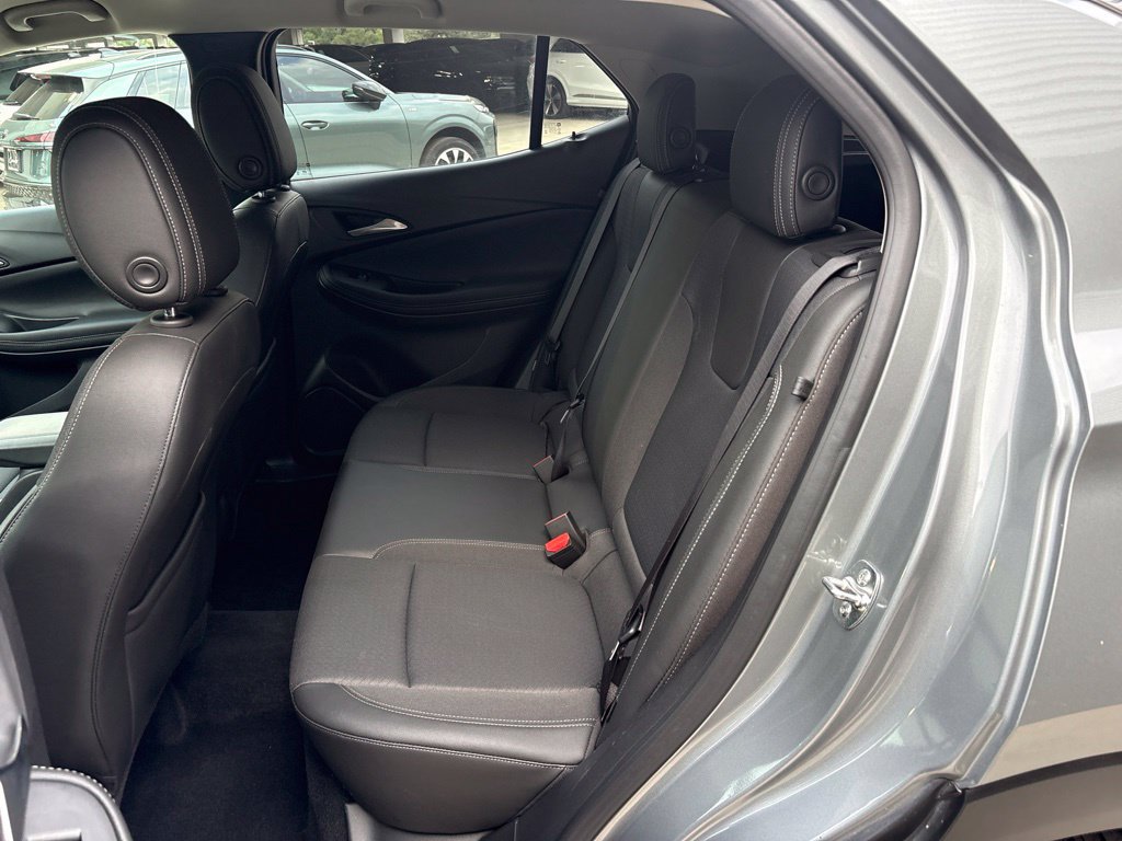 Used 2025 Buick Encore GX Preferred AWD/4WD image 19