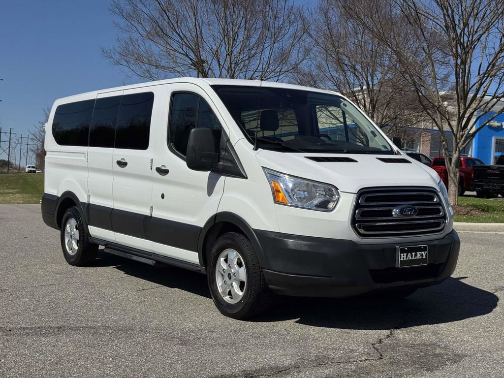 Used 2017 Ford Transit 150 XLT image 2