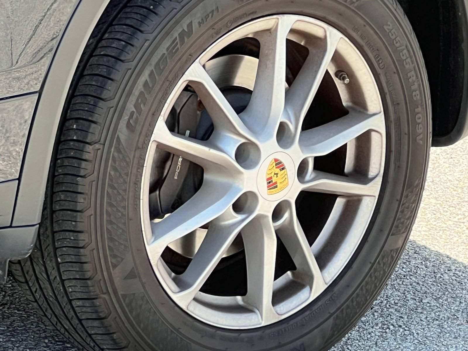 Used 2016 Porsche Cayenne AWD/4WD image 12