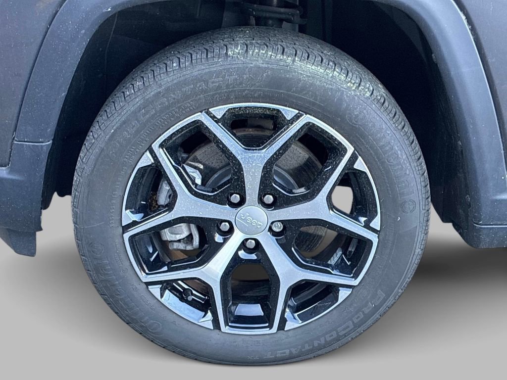 Used 2024 Jeep Compass Limited w/ Sun and Sound Group AWD/4WD image 18