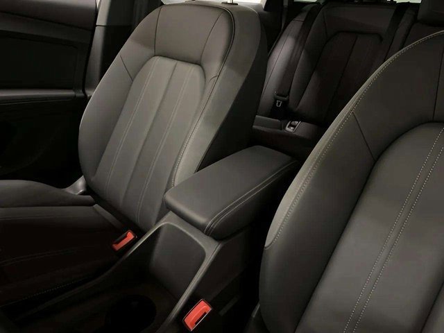 Used 2024 Audi Q4 e-tron Prestige image 65