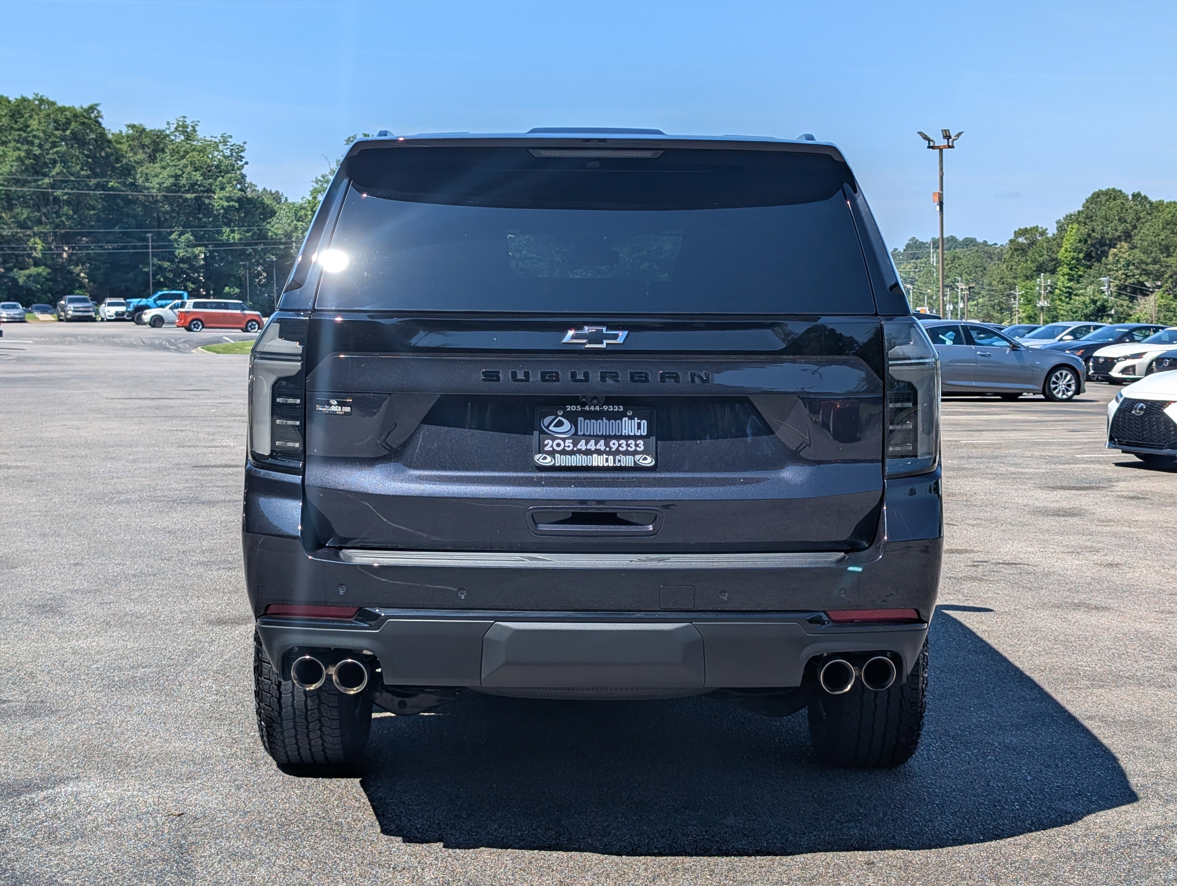Used 2026 Chevrolet Suburban Z71 w/ Comfort Package AWD/4WD image 8