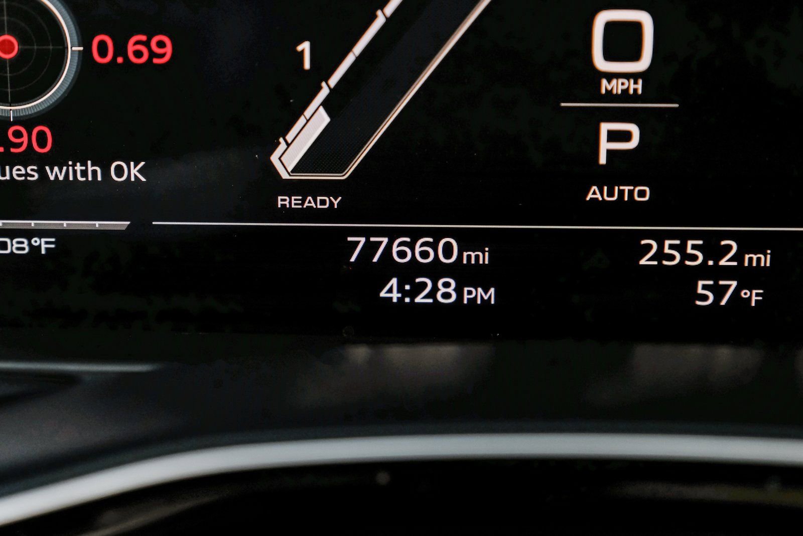 Used 2022 Audi RS Q8 4.0T image 25