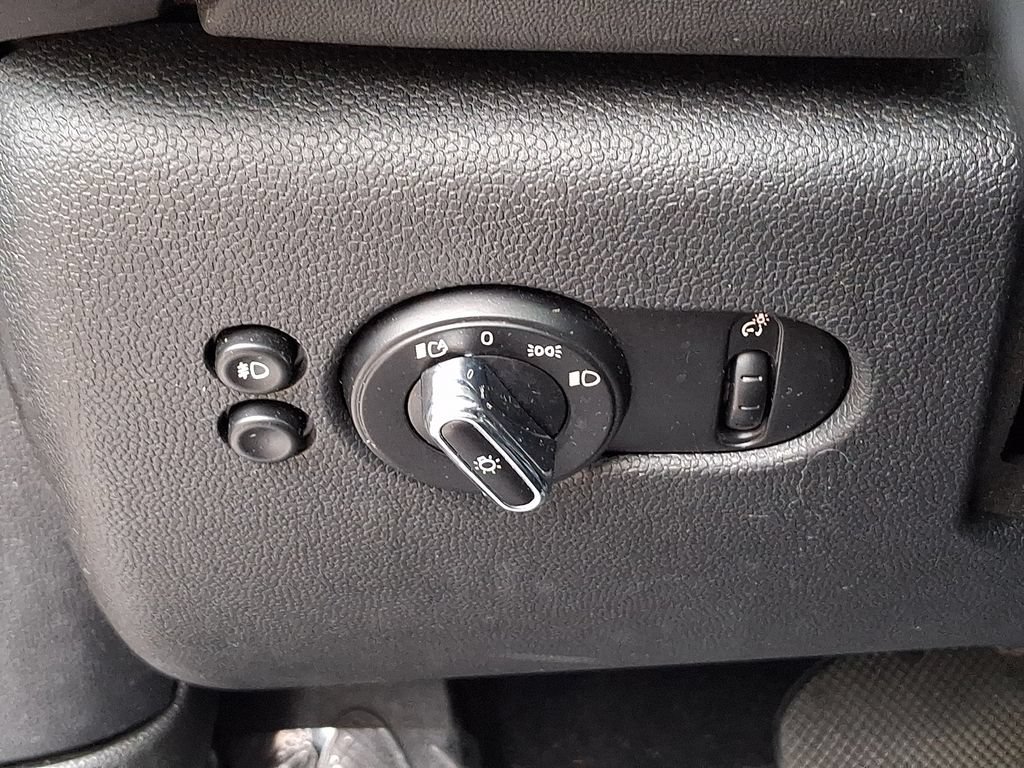 Used 2020 MINI Cooper S FWD image 25