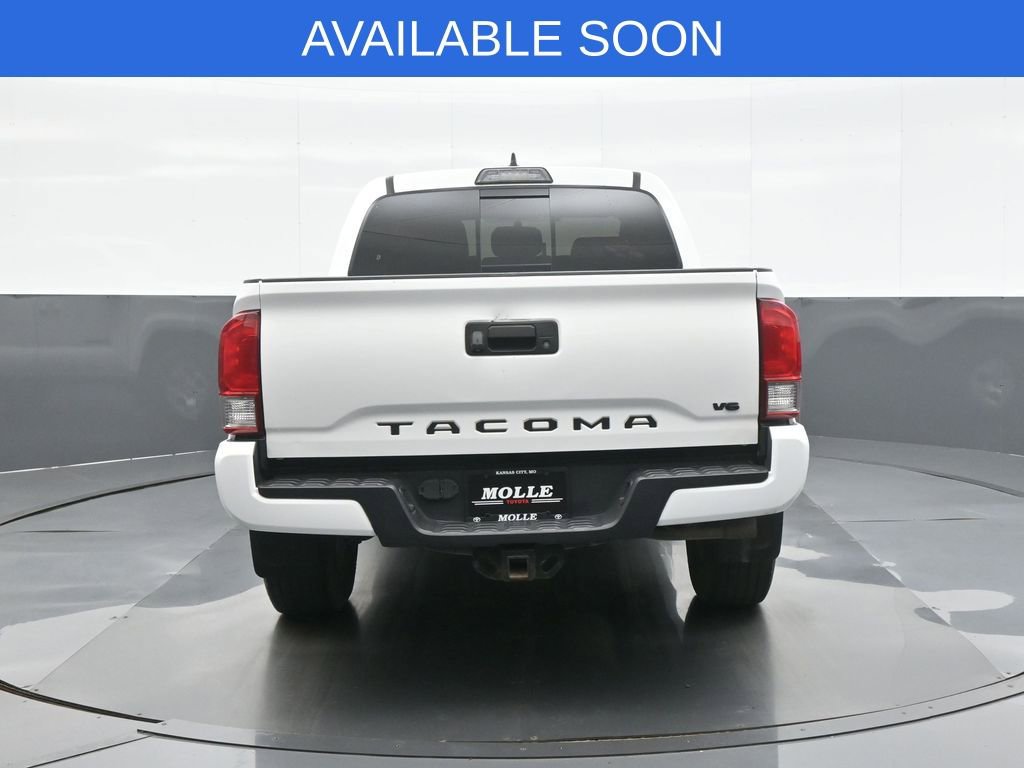 Used 2017 Toyota Tacoma TRD Sport w/ Tow Package (A/T) AWD/4WD image 6