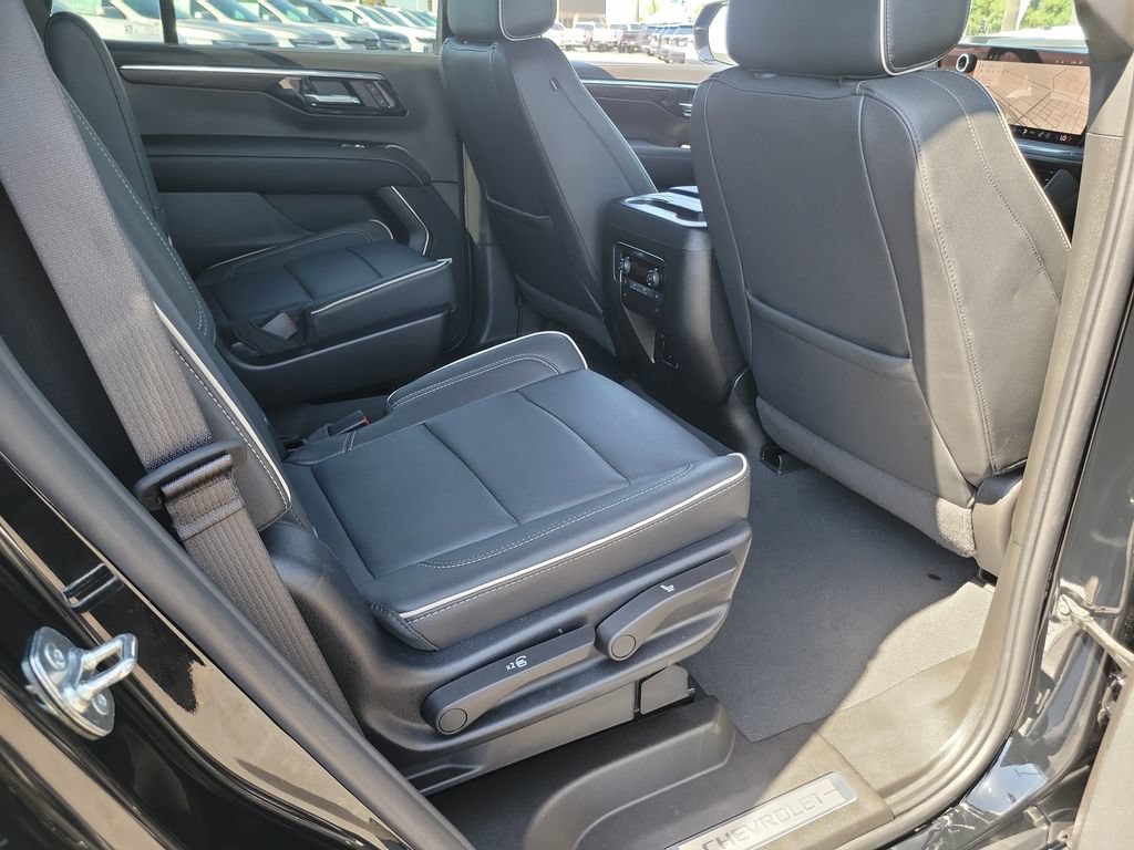 Used 2025 Chevrolet Tahoe Premier RWD image 20