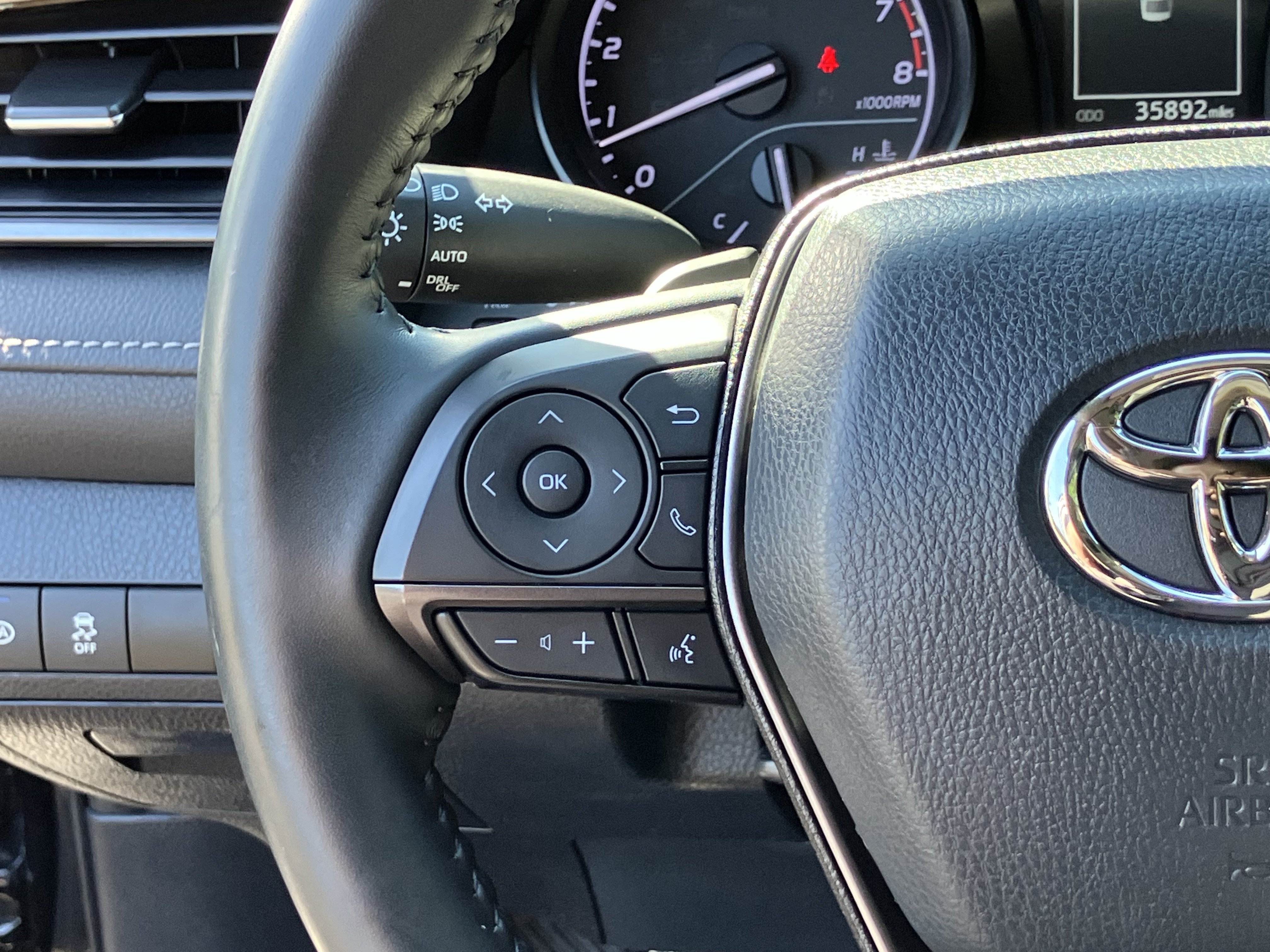 Used 2022 Toyota Camry SE FWD image 21