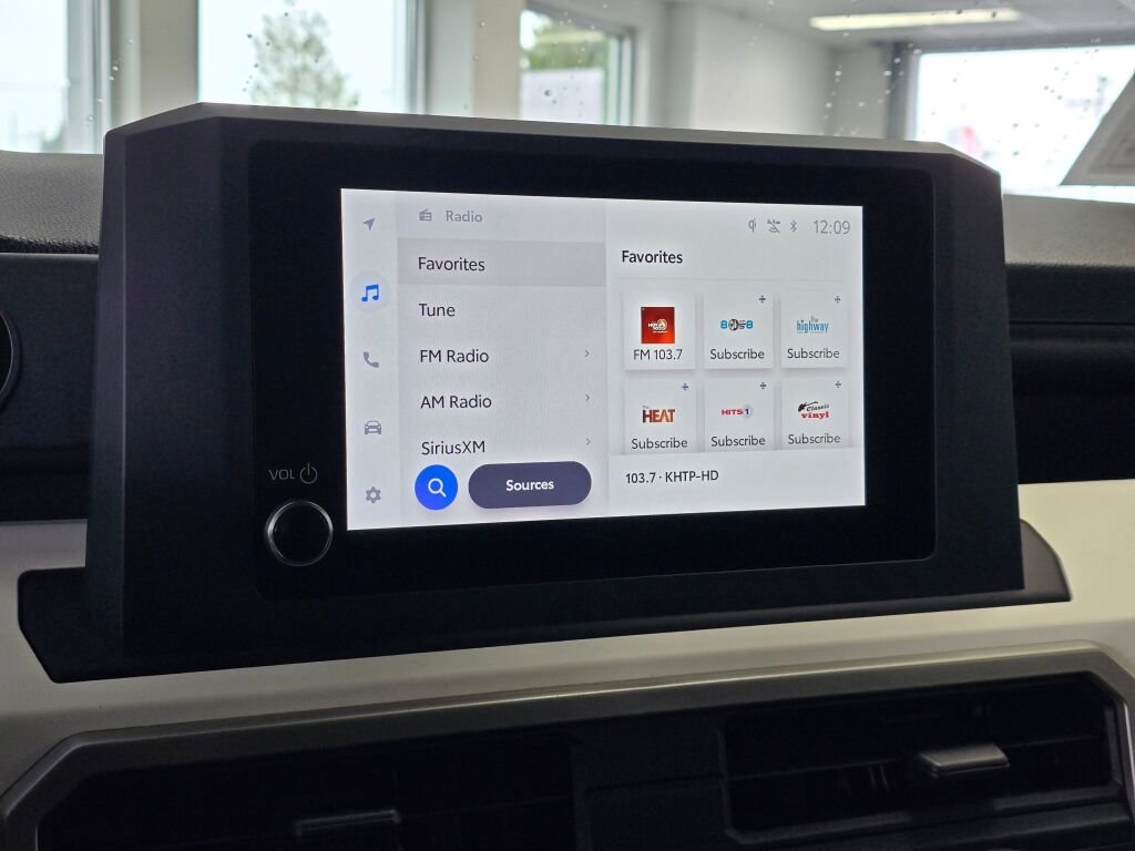 Used 2024 Toyota Tacoma TRD Sport w/ TRD Sport Upgrade Package image 30