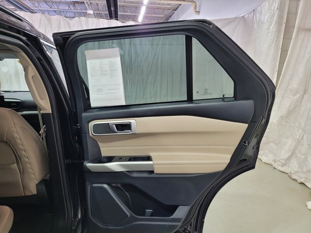 Used 2022 Ford Explorer XLT image 57