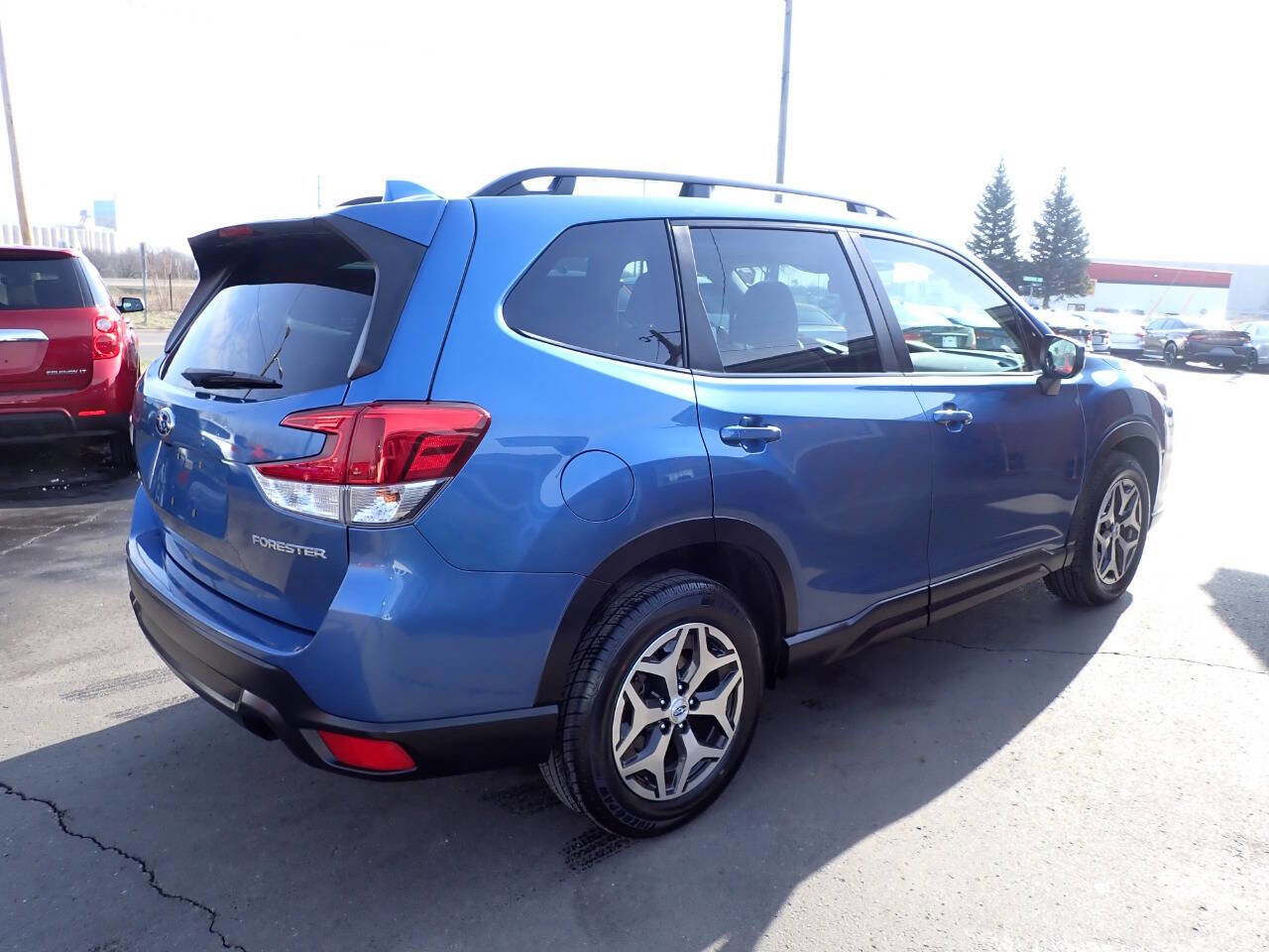 Used 2022 Subaru Forester Premium image 6