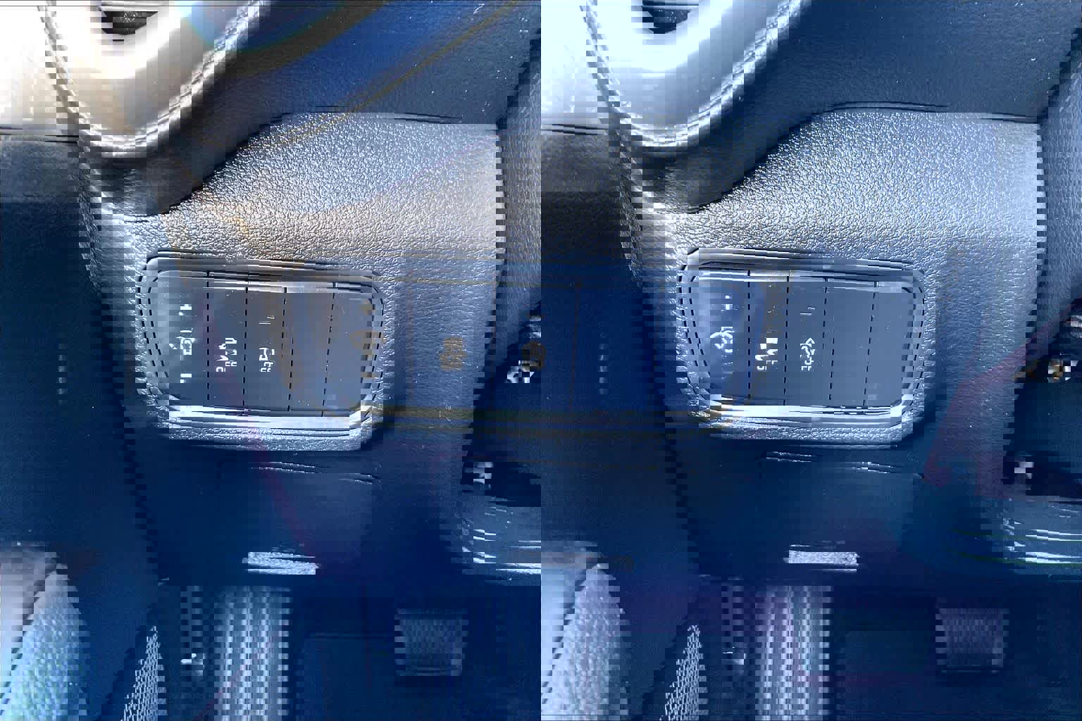 Used 2024 Kia Soul LX w/ Option Group 015 FWD image 33