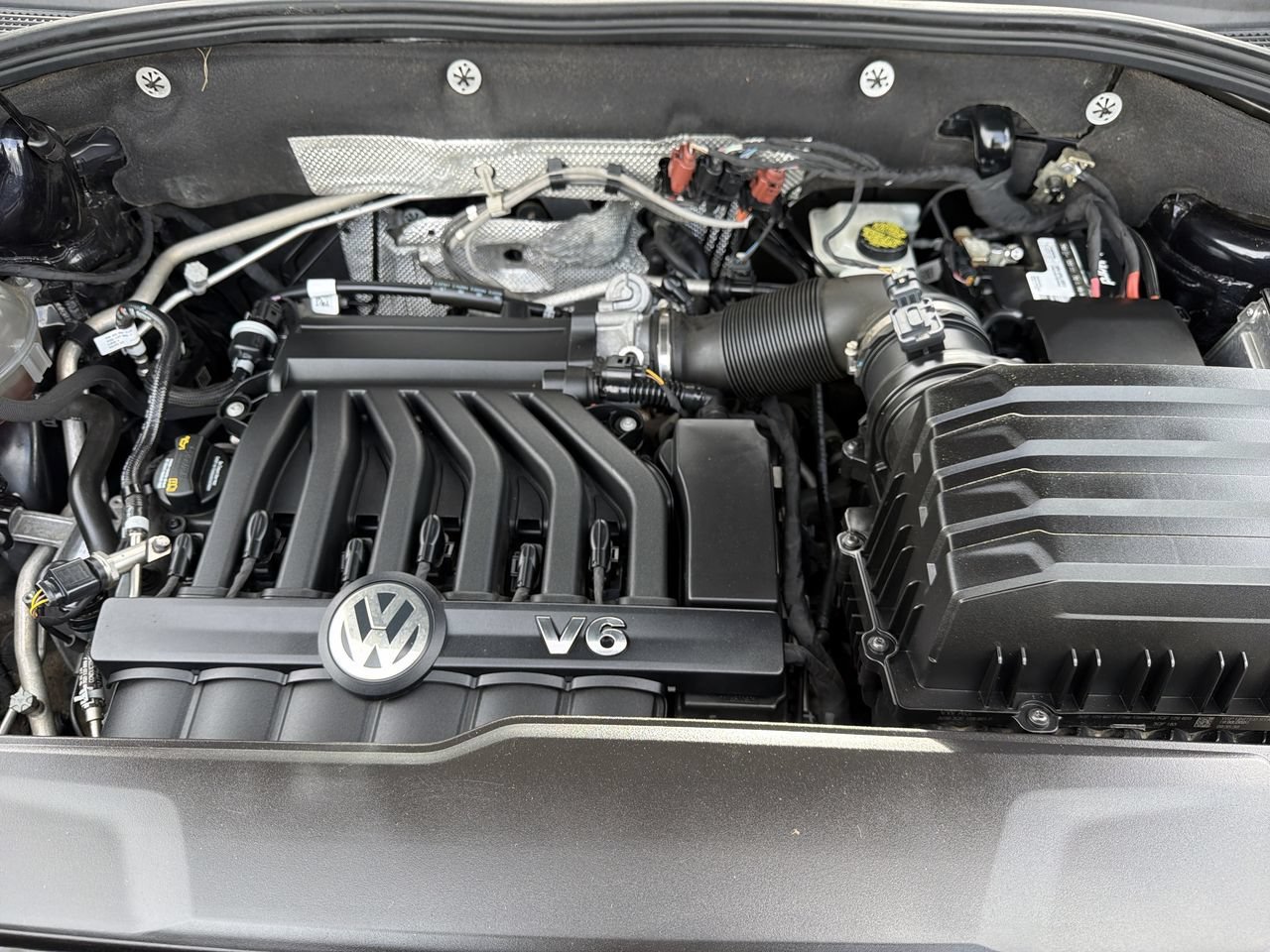 Used 2020 Volkswagen Atlas Cross Sport SEL FWD image 11