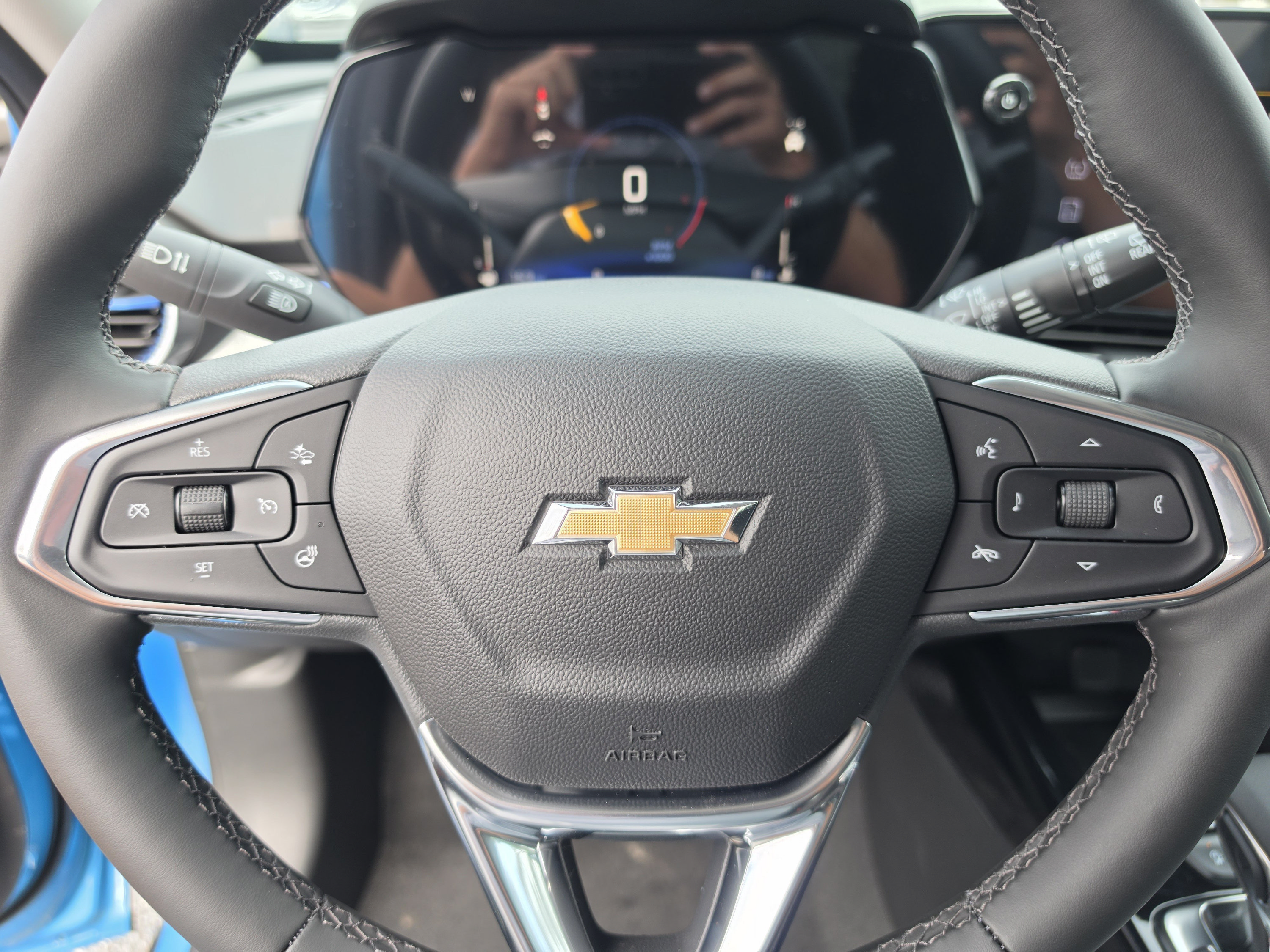 New 2026 Chevrolet Trax LT w/ Sunroof Package FWD image 35