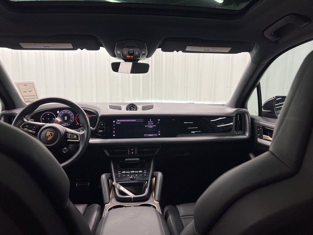 Used 2024 Porsche Cayenne S image 15
