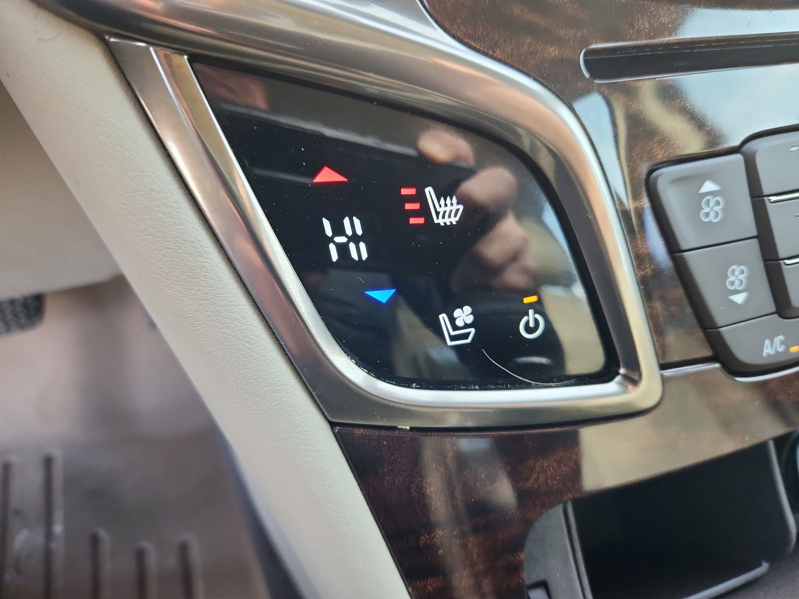 Used 2015 Buick LaCrosse Premium image 22