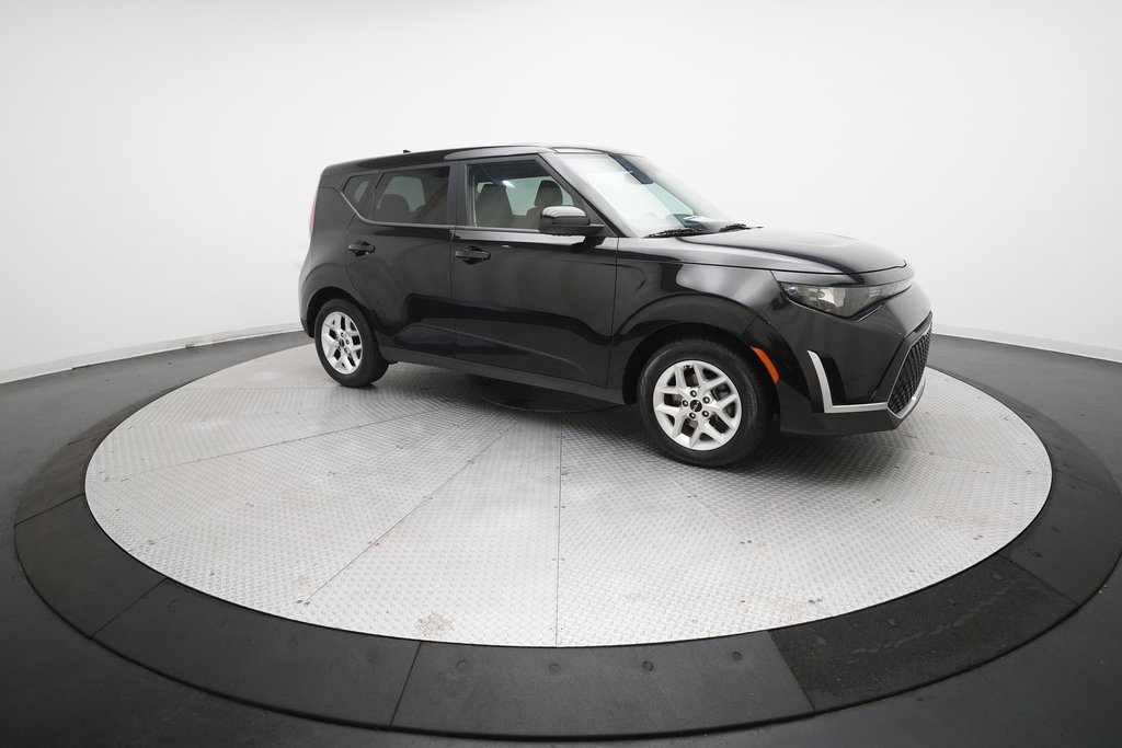 Certified 2023 Kia Soul LX w/ LX Technology Package image 13
