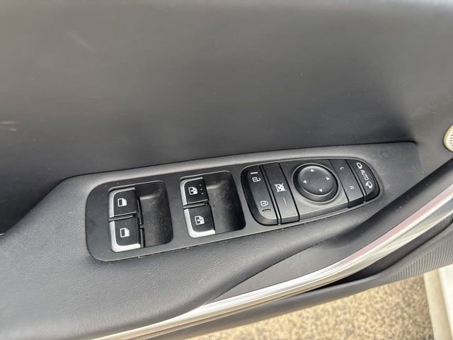 Used 2018 Kia Stinger GT2 AWD/4WD image 25