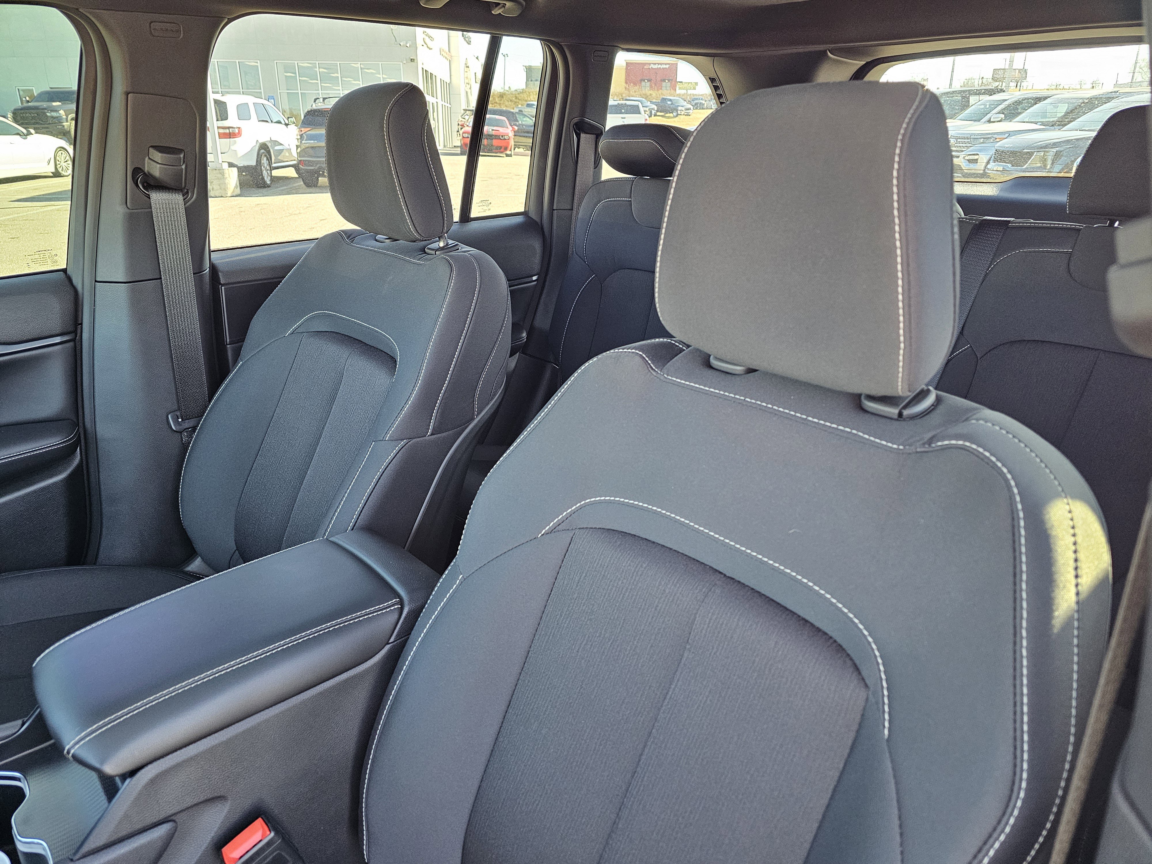 New 2024 Jeep Grand Cherokee Laredo X w/ Luxury Tech Group I image 19