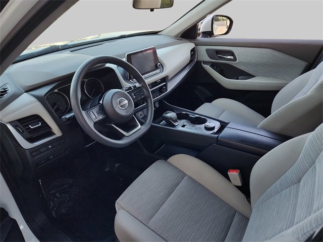 Used 2023 Nissan Rogue SV image 16