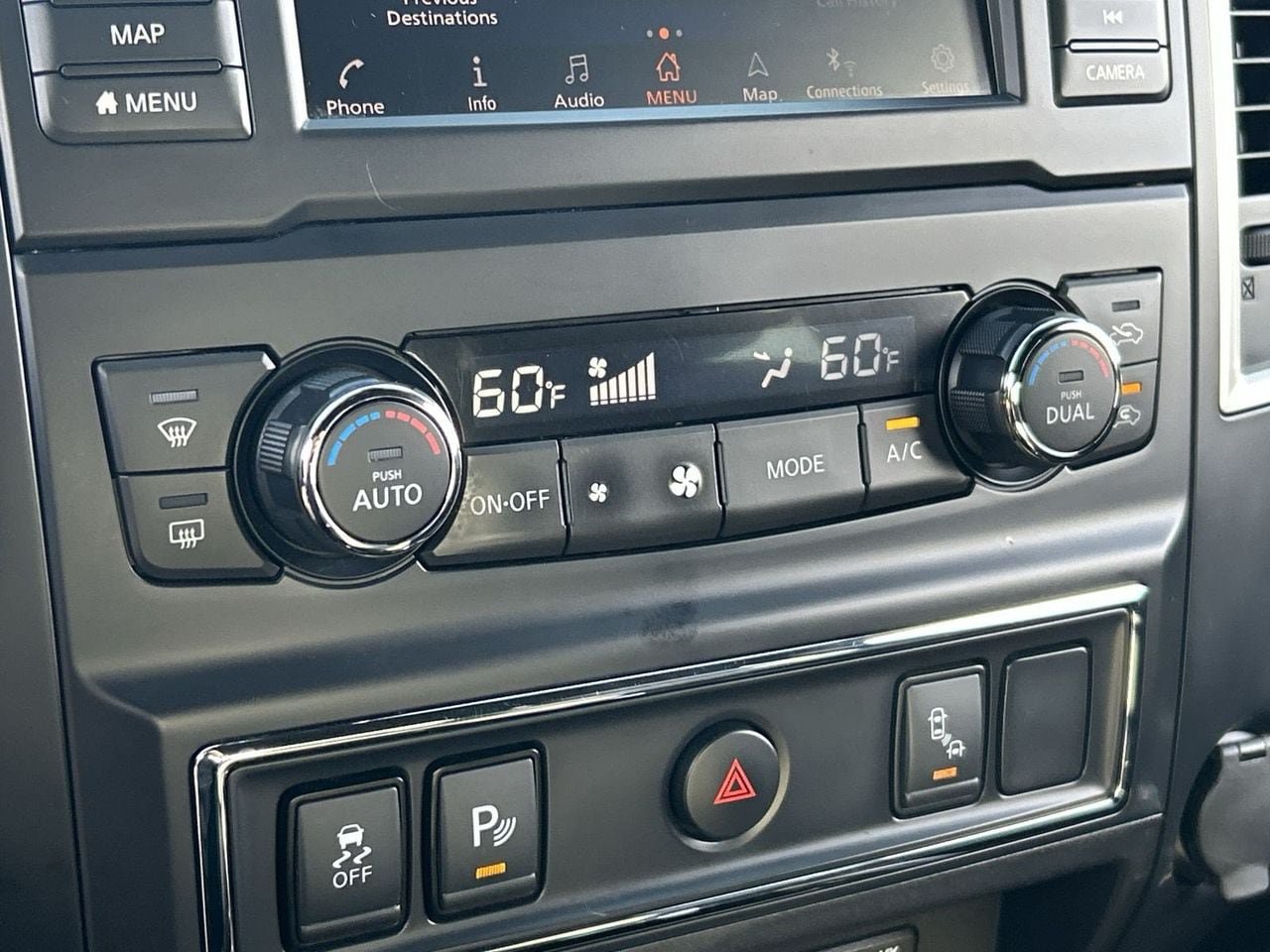 Used 2019 Nissan Titan SL w/ Midnight Edition AWD/4WD image 24