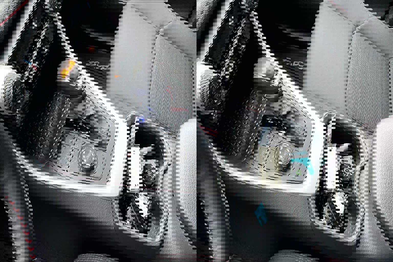 Used 2023 Toyota RAV4 SE image 15