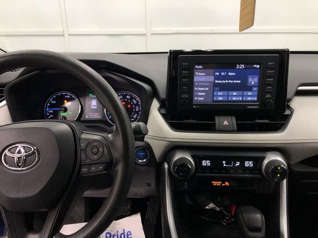 Used 2021 Toyota RAV4 XLE AWD/4WD image 19