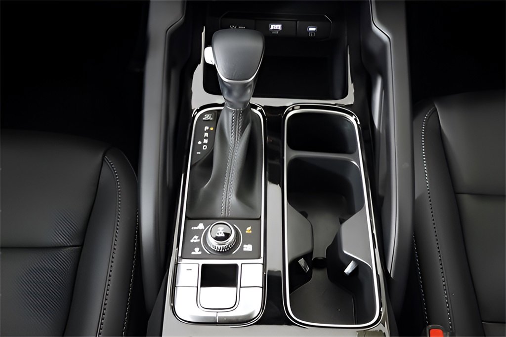 Used 2024 Kia Telluride LX image 35