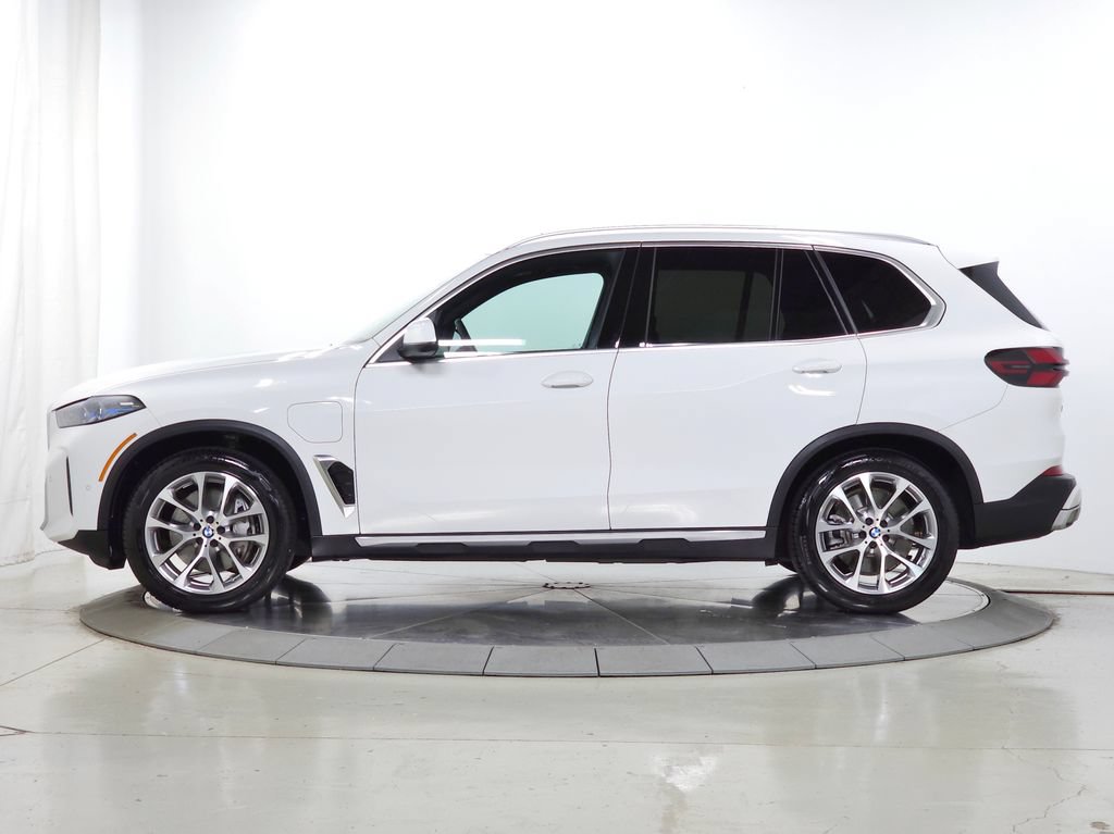 Used 2026 BMW X5 xDrive50e w/ Climate Comfort Package AWD/4WD image 5